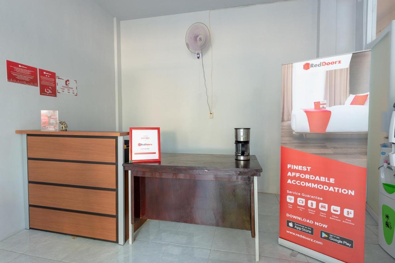 סוראבאיה Reddoorz Plus Syariah @ Raya Nginden 2 מראה חיצוני תמונה